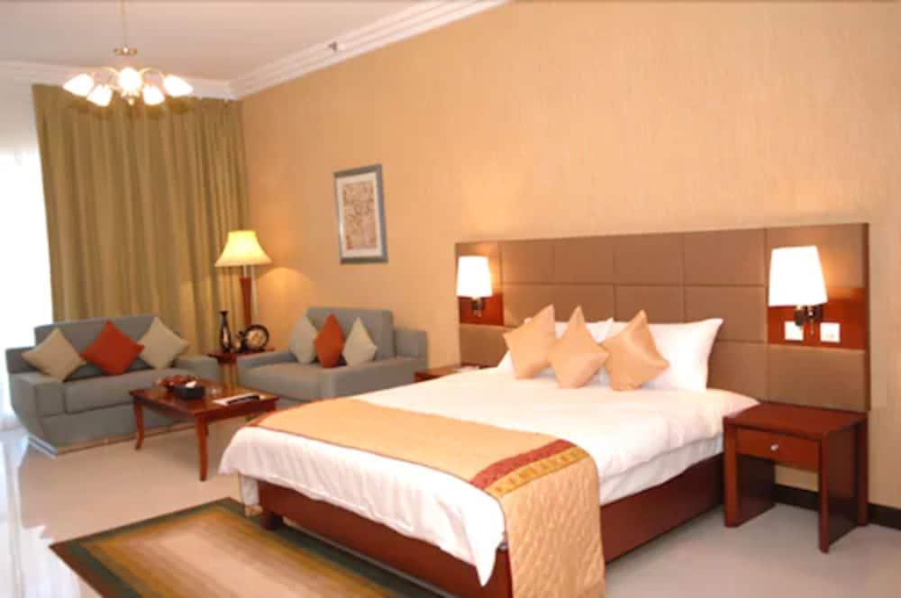 Star Metro Deira Hotel Apartments Dubai Exterior foto