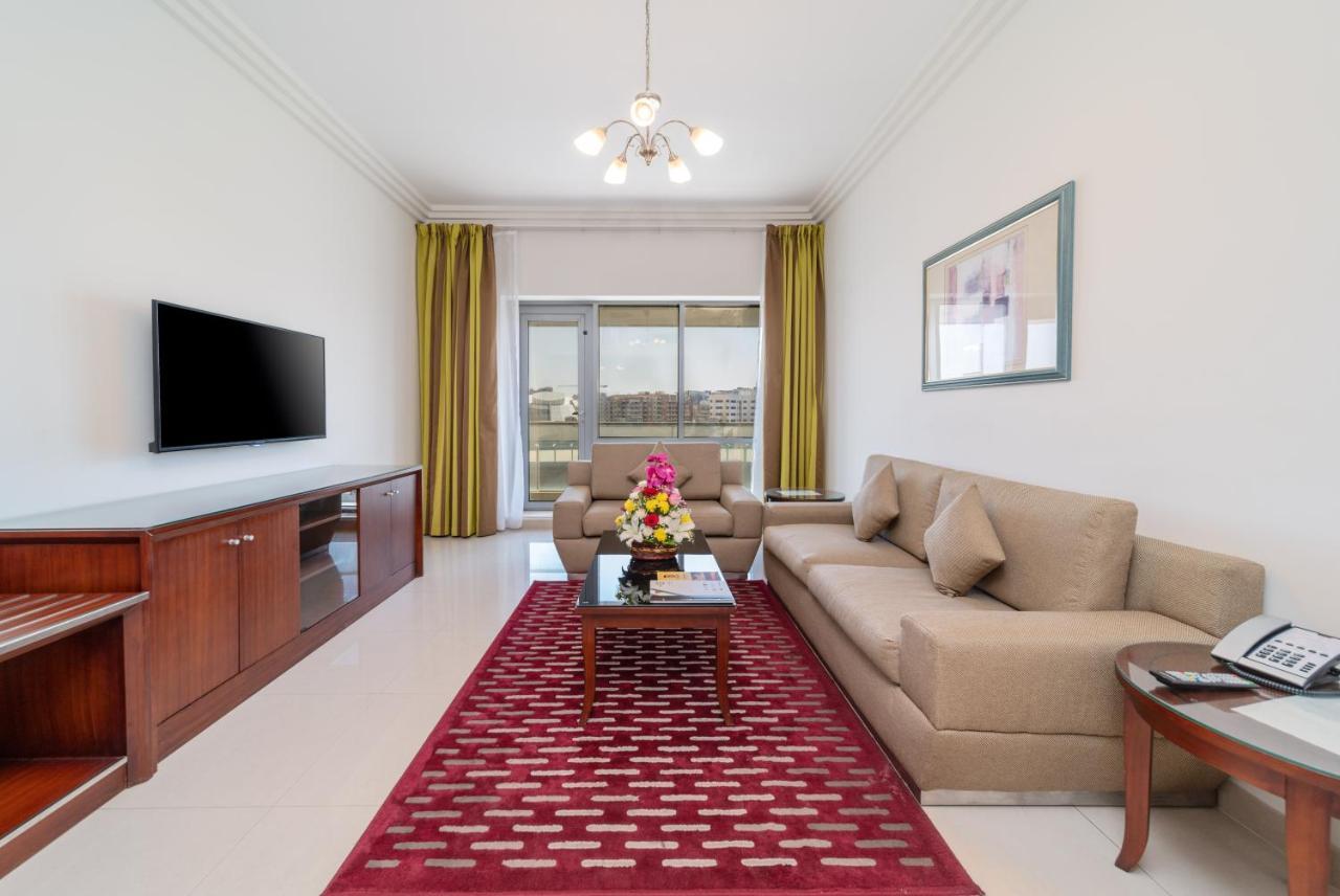 Star Metro Deira Hotel Apartments Dubai Exterior foto