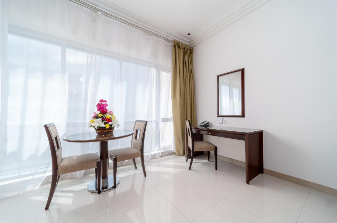 Star Metro Deira Hotel Apartments Dubai Exterior foto