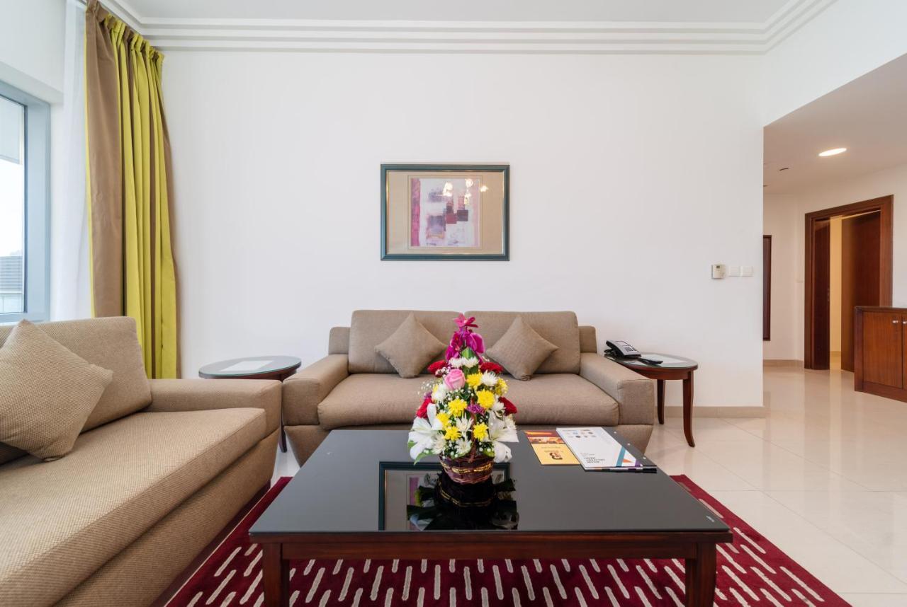 Star Metro Deira Hotel Apartments Dubai Exterior foto