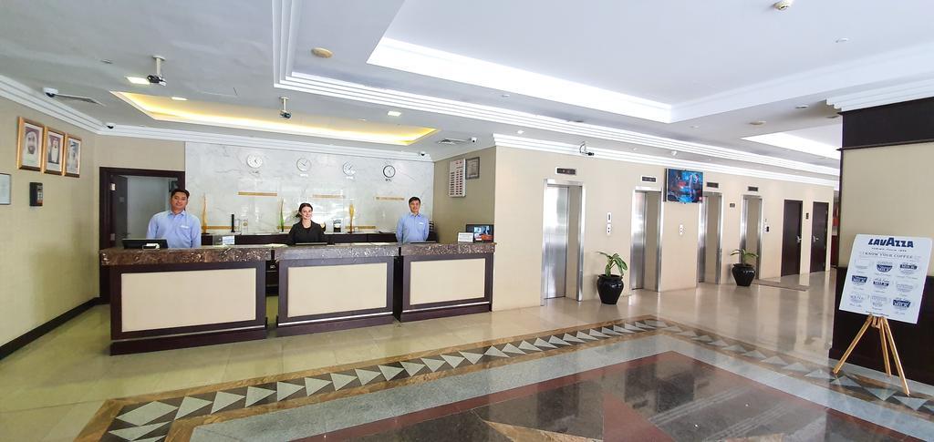 Star Metro Deira Hotel Apartments Dubai Exterior foto